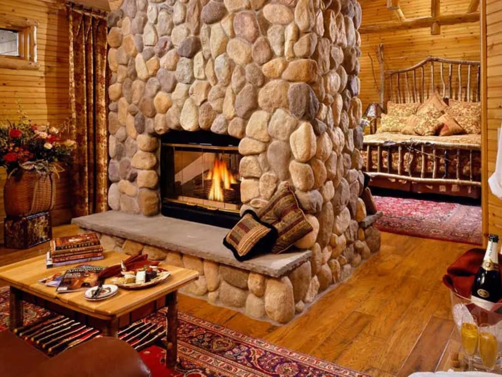 Premium Suite, Hot Tub, Lake View (Birch) photo 1