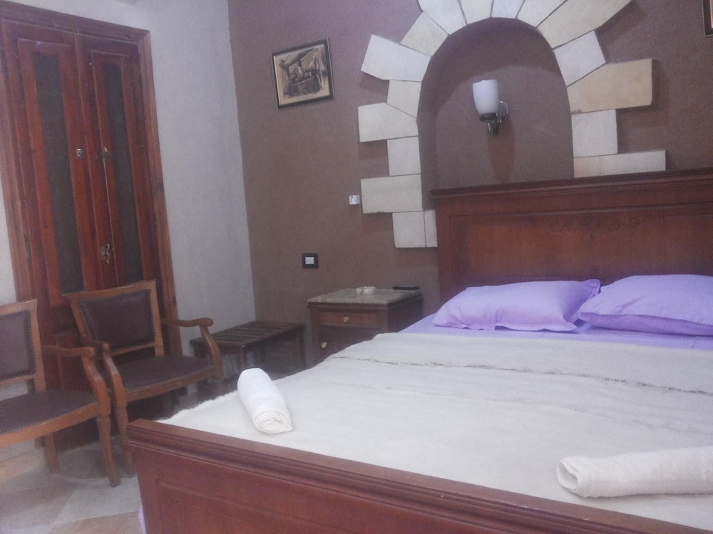 Deluxe Double or Twin Room photo 2