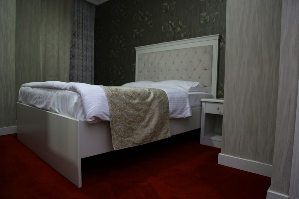 Standard Double or Twin Room photo 2