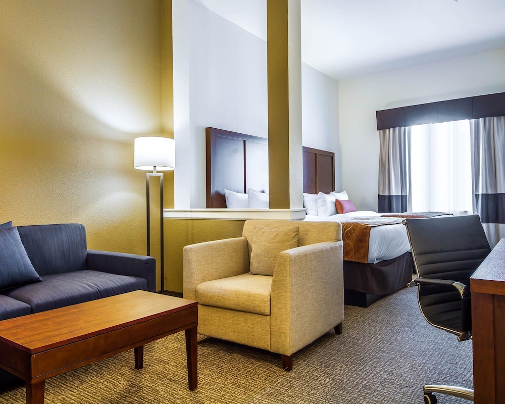 Suite, 2 Double Beds, Accessible, Non Smoking photo 1