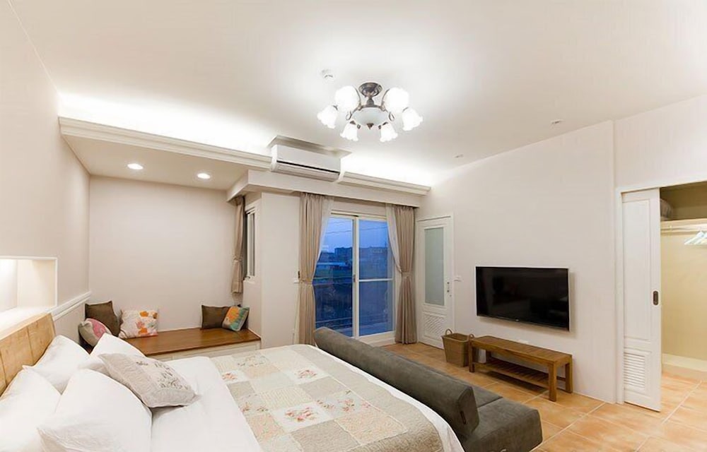 Superior Room, 1 Queen Bed photo 1