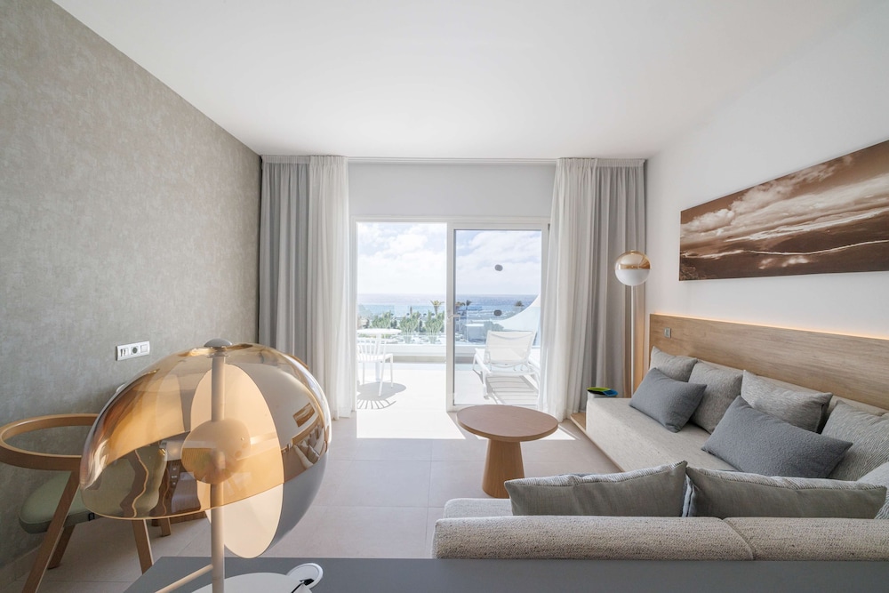 Junior Suite, Sea View photo 3