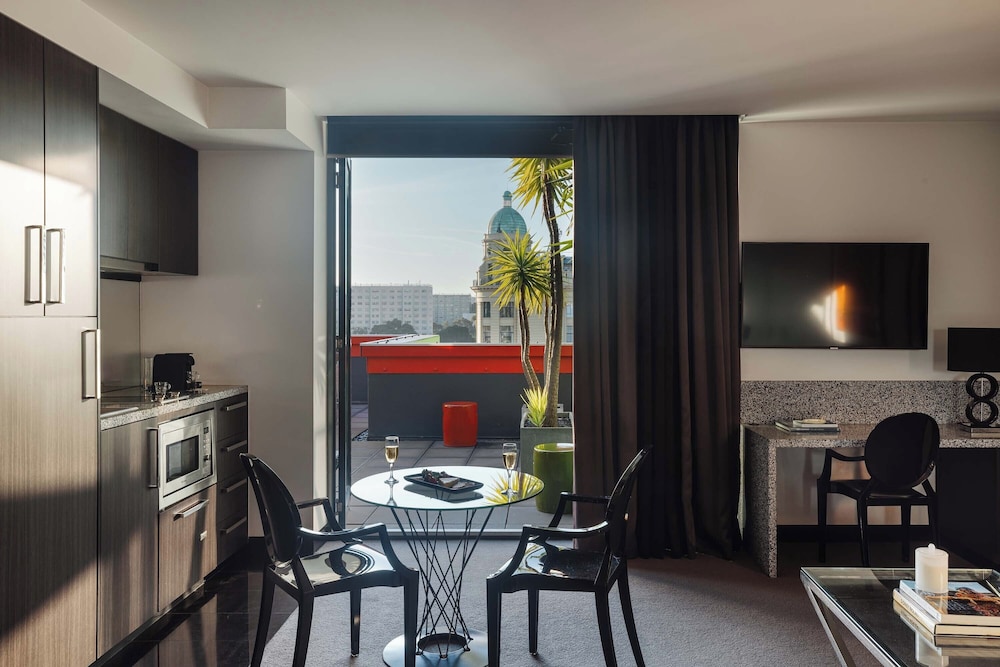 Junior Penthouse (Suite) - Photo 10