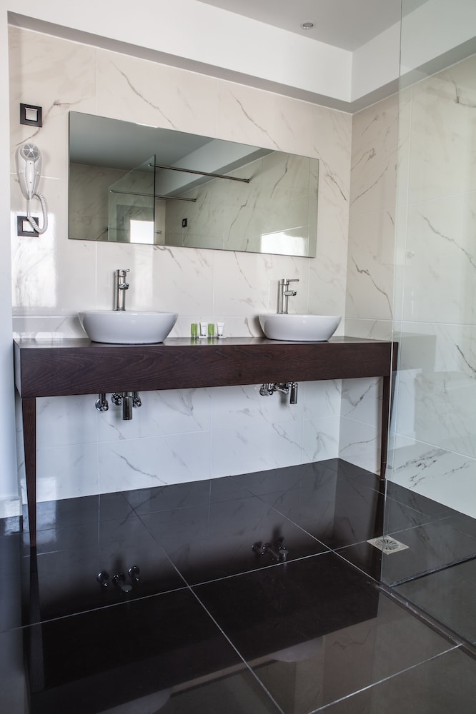 Superior Double Room, Balcony - Photo 23