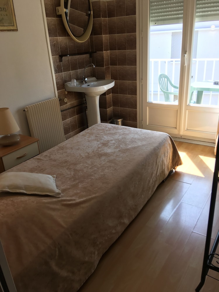 Single Room, 1 Bedroom, Smoking