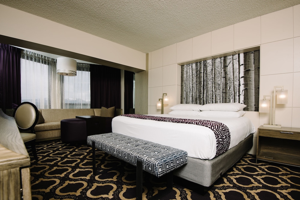 Deluxe Room, 1 King Bed, Non Smoking - Photo 1