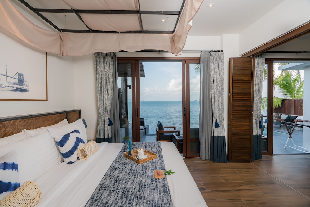 Two-Bedroom Beachfront Pool Villa - Photo 5