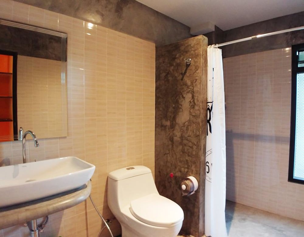 Superior Room with Private Bathroom photo 3