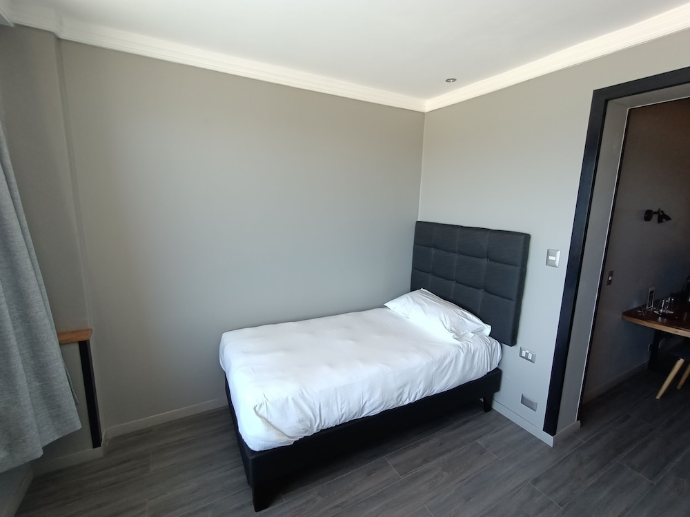Suite (Quadruple Room) photo 2