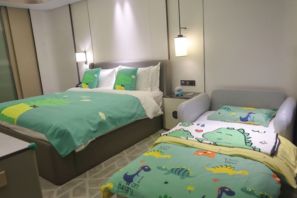 Standard Room, 1 King Bed - Photo 1