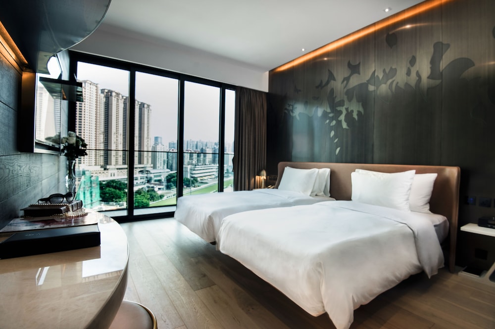Premium Cotai Balcony Twin Room photo 1