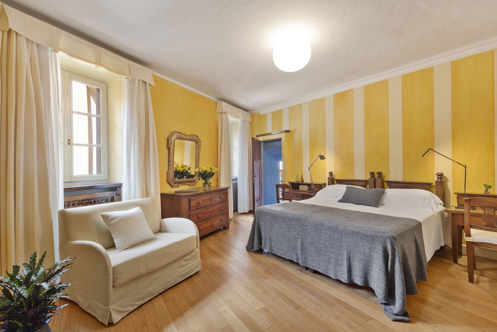 Standard Double or Twin Room photo 3