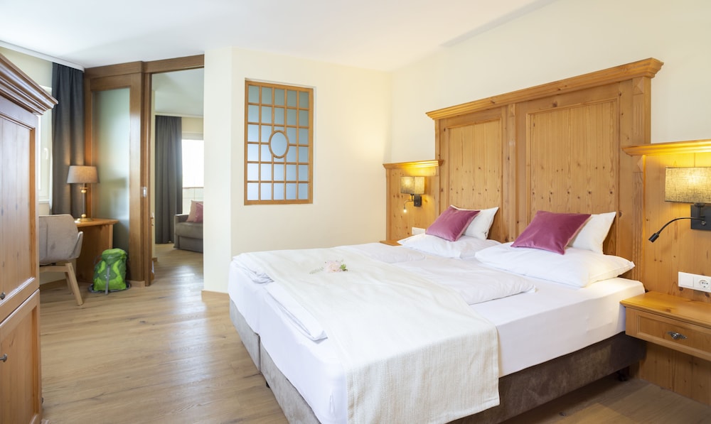 Suite, Balcony (Edelweiss) photo 1
