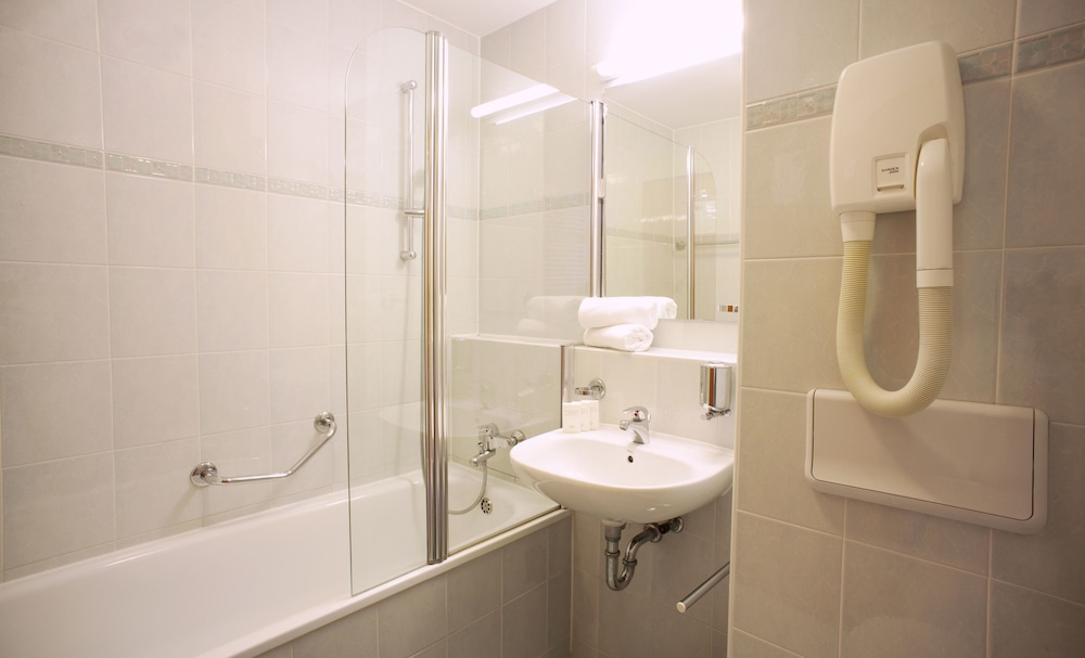 Standard Double Room, Balcony, Park View - Photo 5