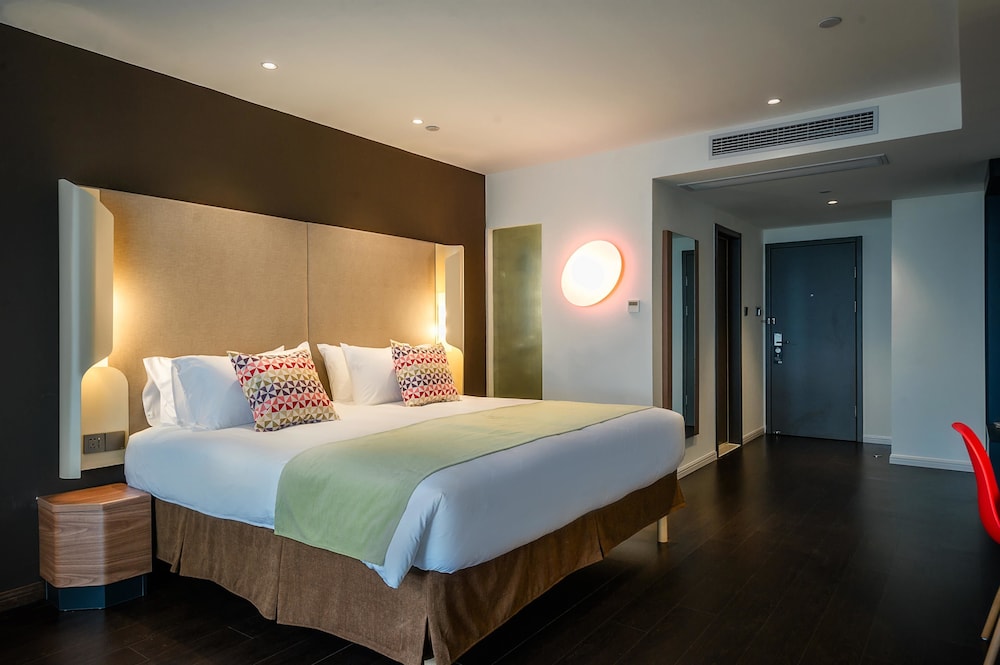 Superior Room, 1 King Bed