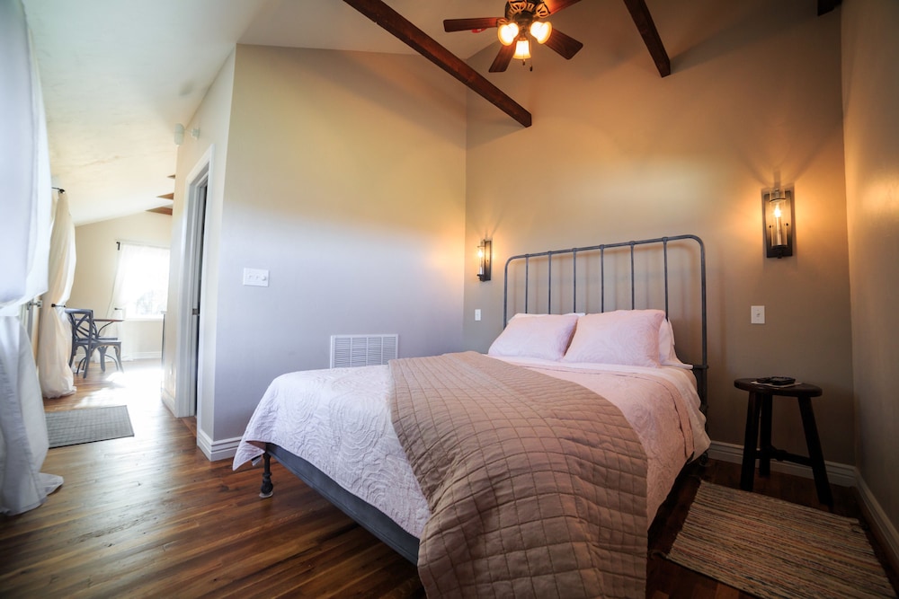 Premier Cottage, 1 Bedroom, Kitchen, Mountain View (Pet Friendly)