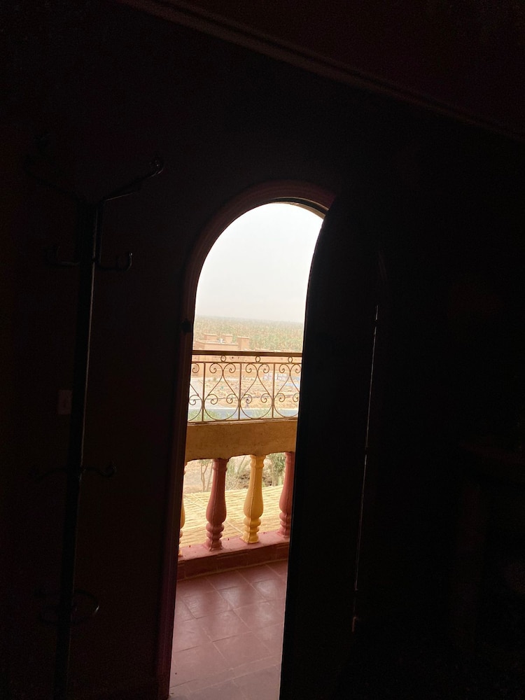 Traditional Room photo 2