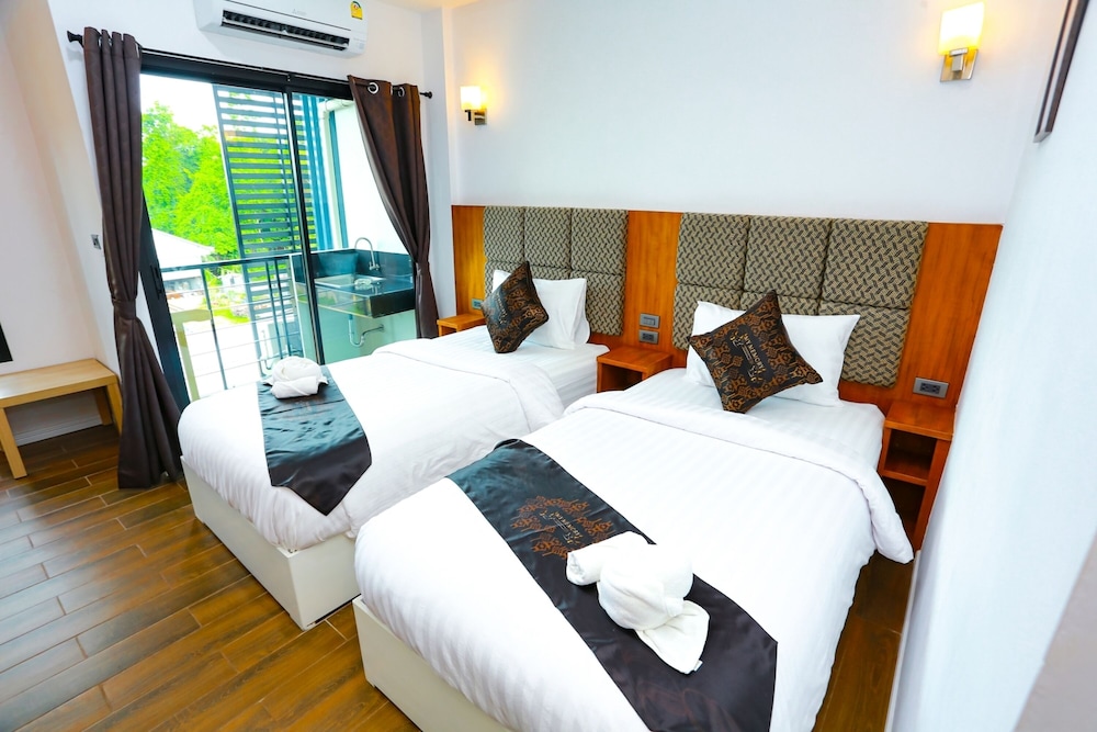 Standard Room, 2 Twin Beds, City View photo 3