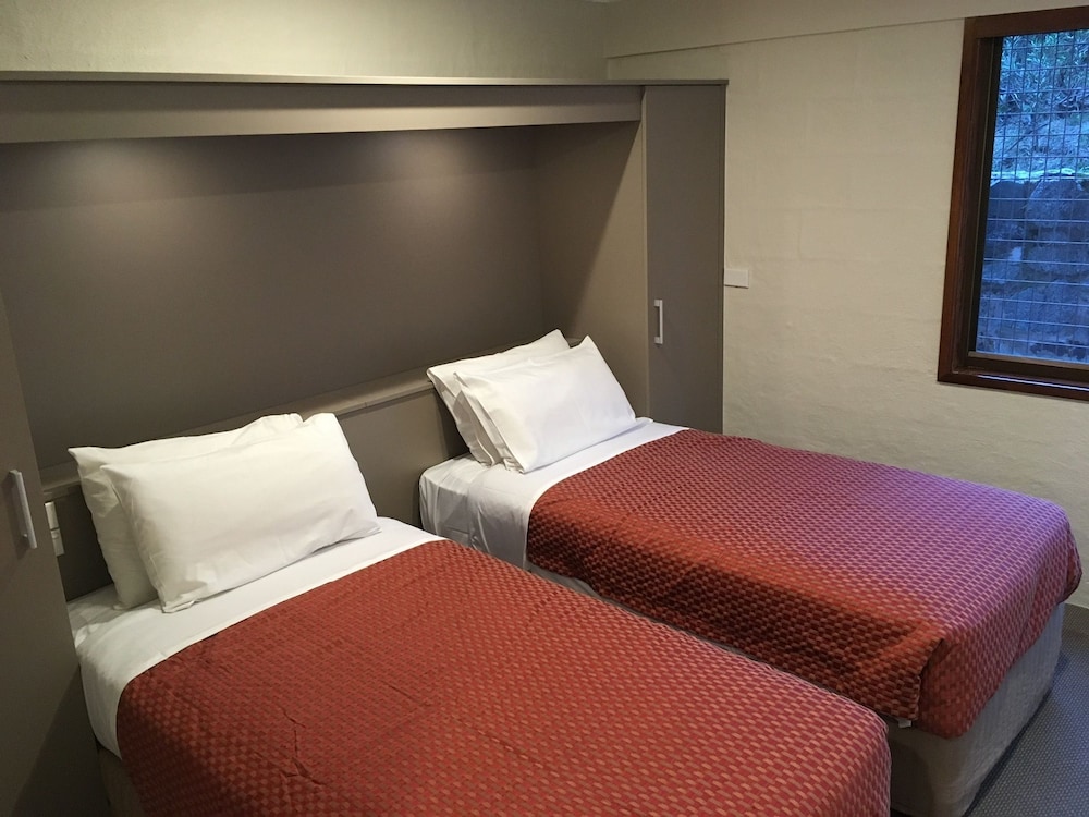 Basic Twin Room photo 2