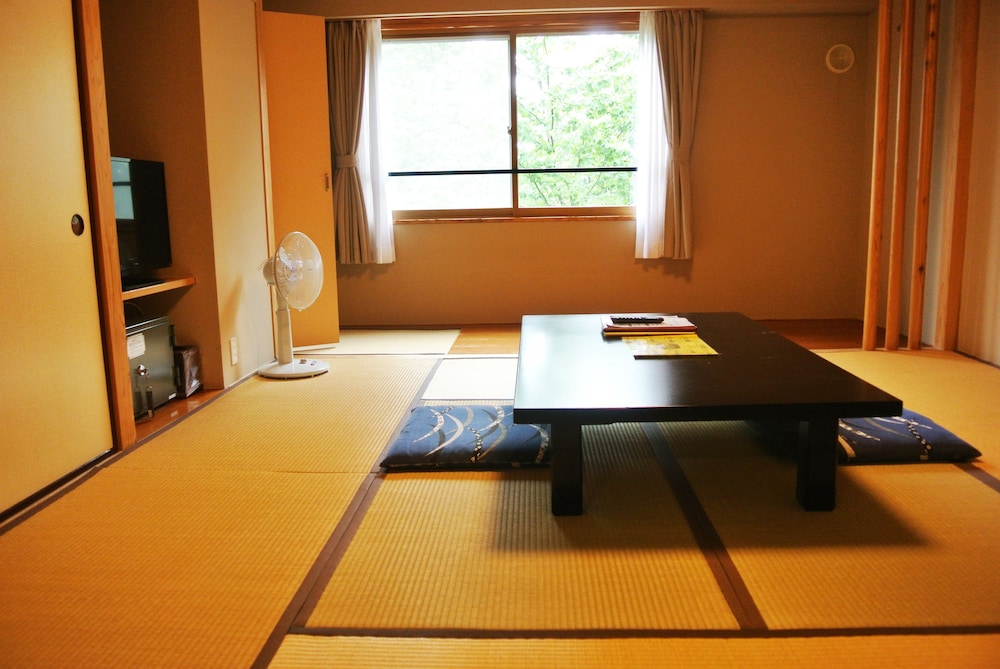 Relaxing Japanese Style Room photo 2