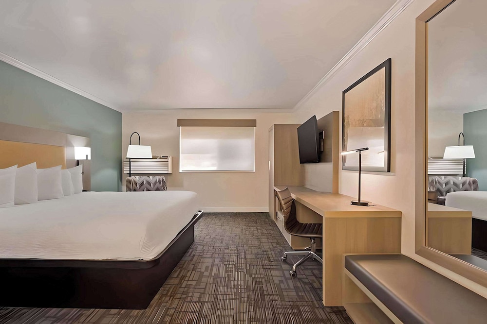 Room, 1 King Bed, Accessible, Non Smoking photo 1