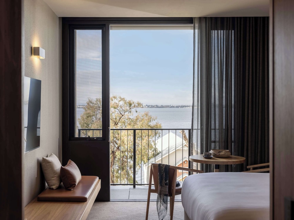 Deluxe King River View - Photo 5