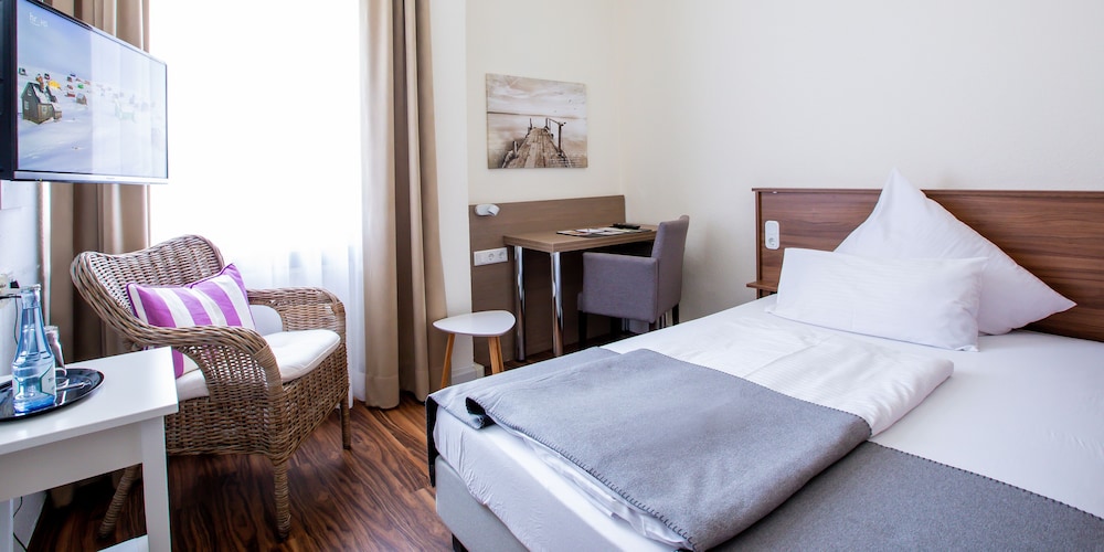 Single Room photo 2