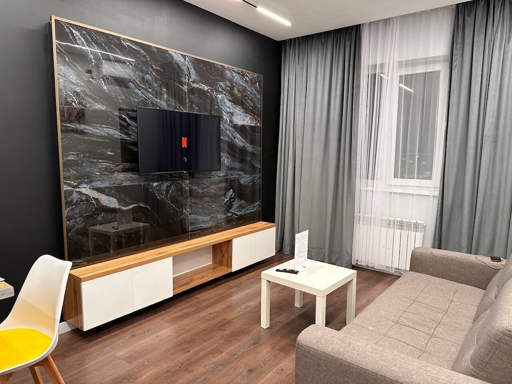 Design Studio, 1 Bedroom, Refrigerator & Microwave, City View photo 1
