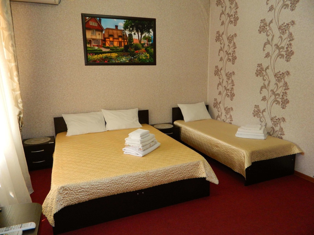 Family Room, Multiple Beds, Non Smoking photo 3