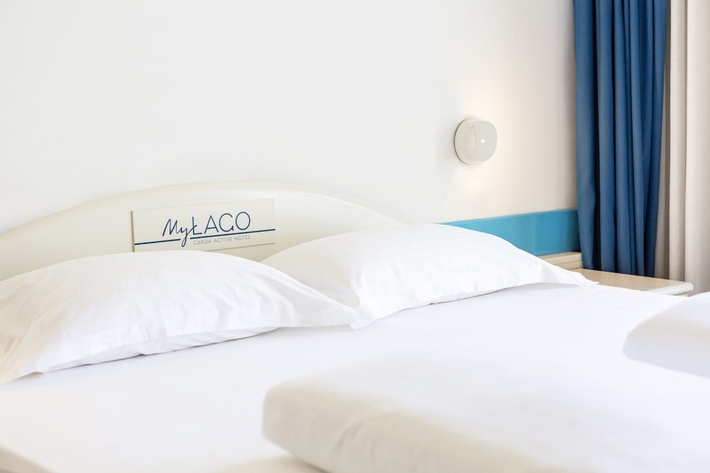 Economy Triple Room photo 3