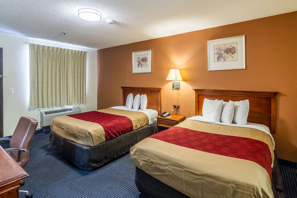 Room, 2 Double Beds, Non Smoking - Photo 5