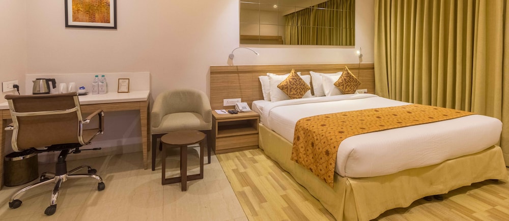 Elite Room, 1 Bedroom, Non Smoking, City View photo 2