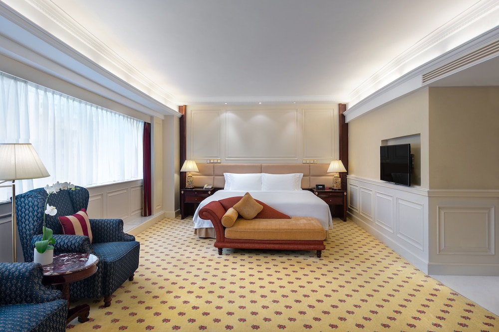 Junior Studio Suite, 1 King Bed (Living and Dining Areas) - Photo 2