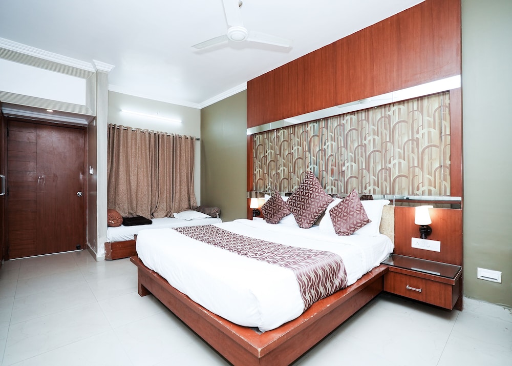 Deluxe Room, Garden View - Photo 5