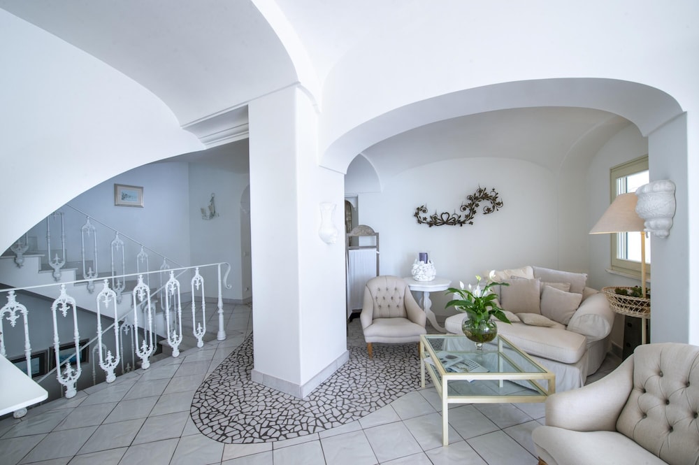 Villa, Smoking