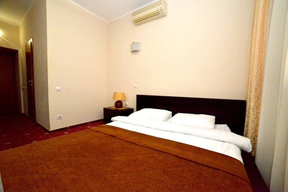 Economy Single Room, 1 Large Twin Bed photo 3