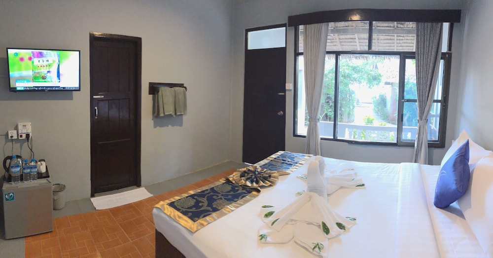 Superior Twin Room, Balcony, Garden View photo 3