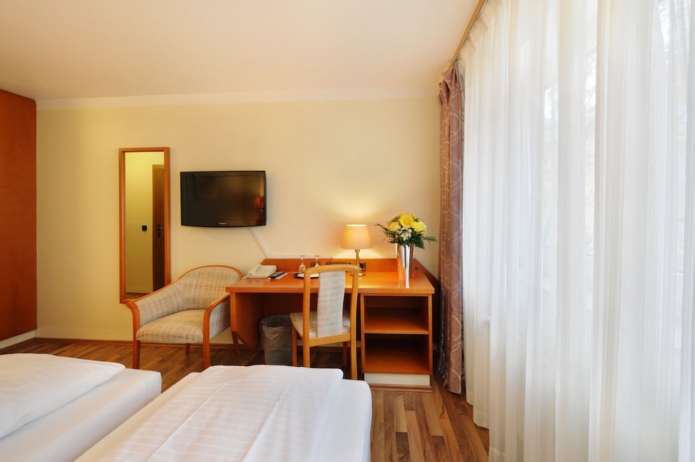 Double Room - Photo 8