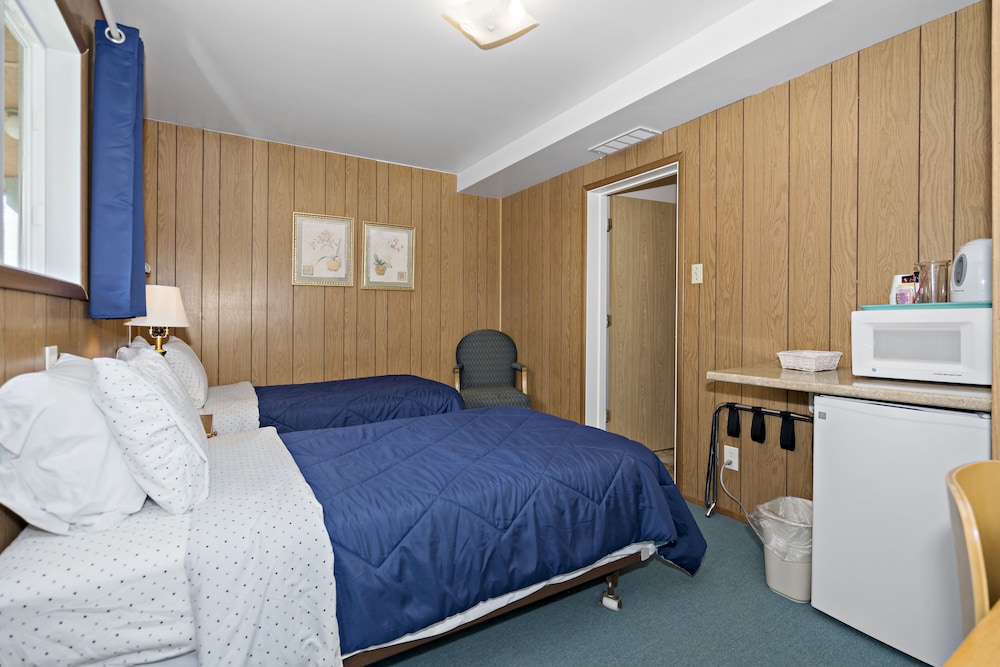 Basic Twin Room photo 3