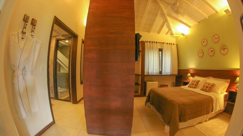 Romantic Double Room, 1 Double Bed, Private Bathroom, Garden Area photo 1