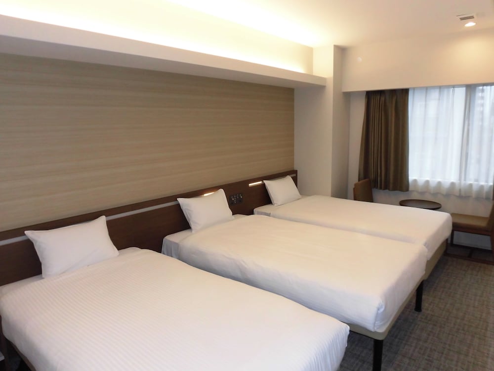 Standard Triple Room, Non Smoking (separate bathroom)