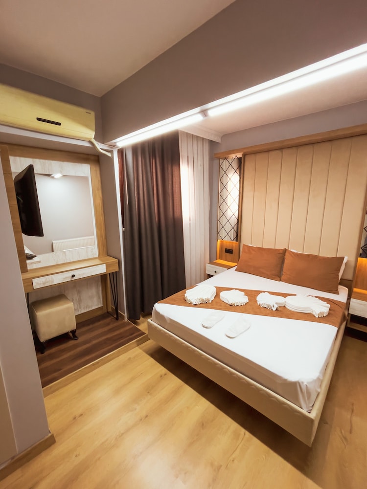 Standard Double Room, 1 Queen Bed photo 3