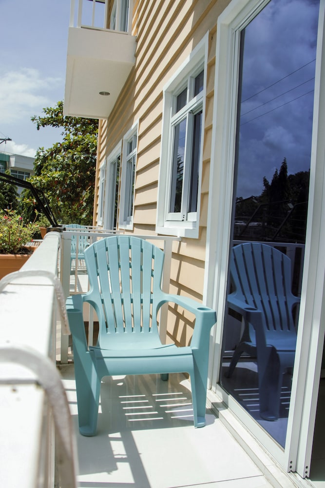 Premier Triple Room, Balcony, Garden View