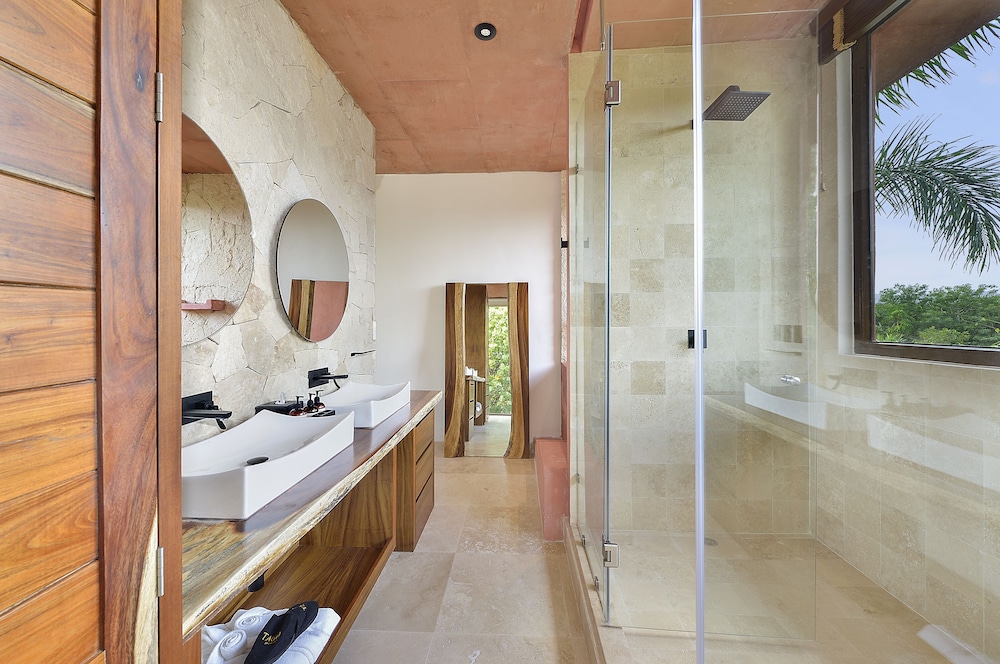 Jr Suite Partial Ocean View