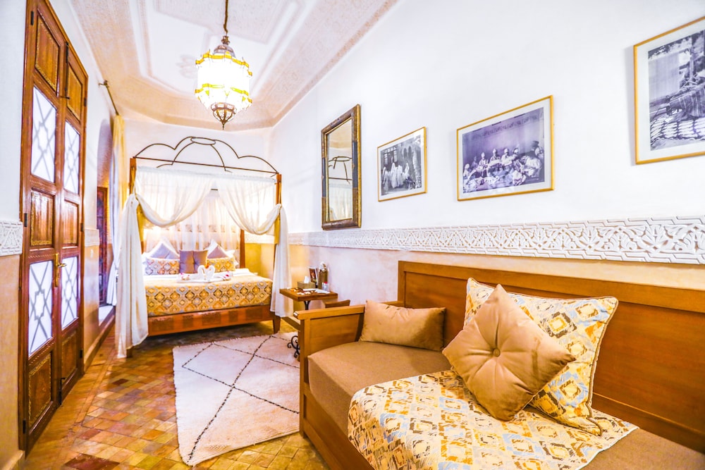 Junior Suite, 1 King Bed, Non Smoking, Courtyard View (Gaya)