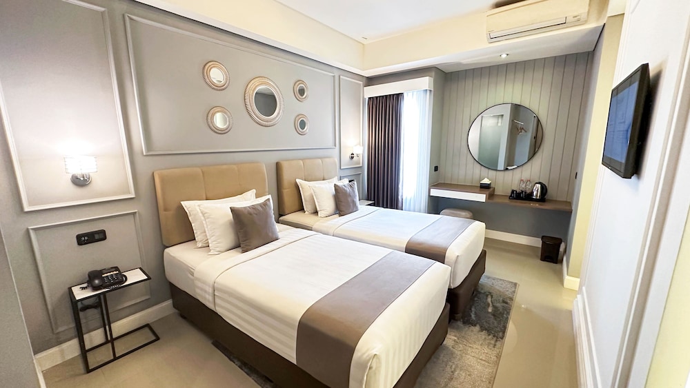 Deluxe Double or Twin Room photo 2