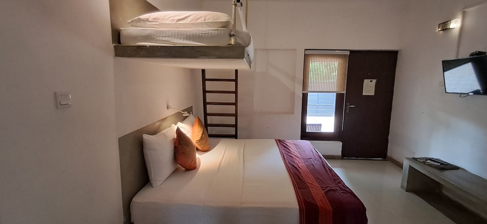 Deluxe Quadruple Room photo 2