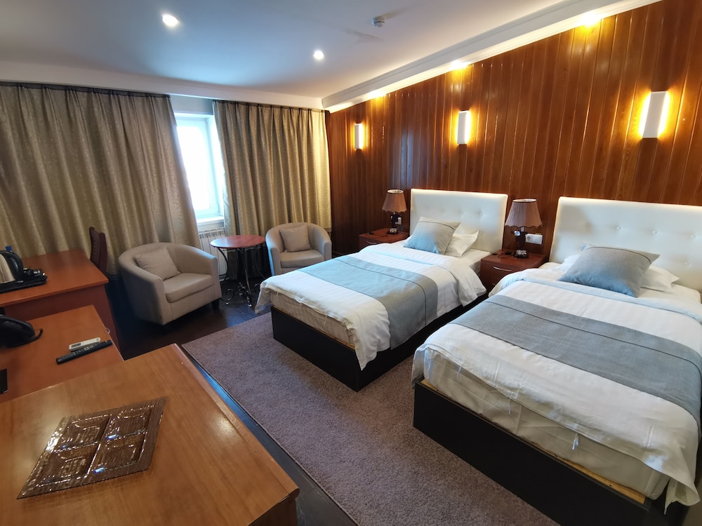 Junior Twin Room