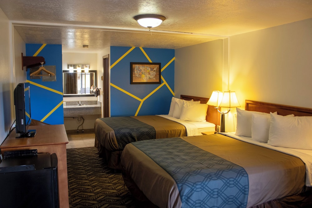 Single Room, 2 Double Beds, Non Smoking, Kitchenette