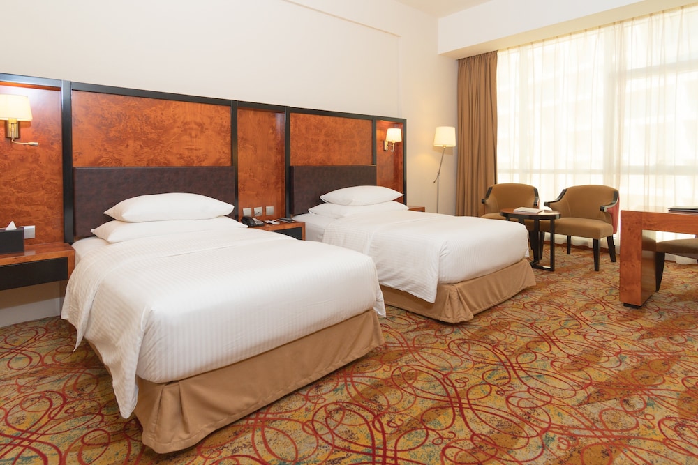 Superior Room, 2 Twin Beds complimentary shuttle to DXB Airport Terminal 1 & 3